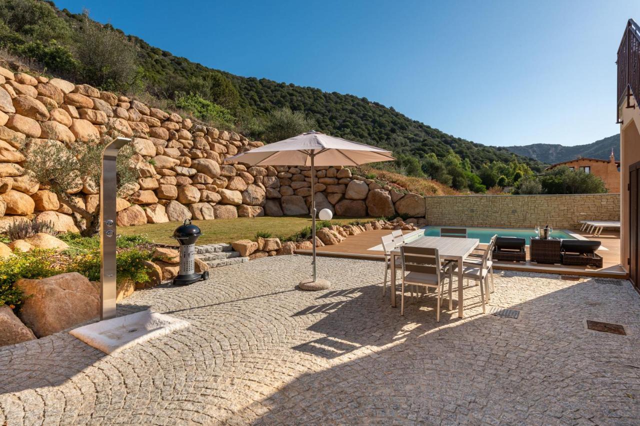 Villa Sa Rocca Junior&Suite Chia Exterior foto