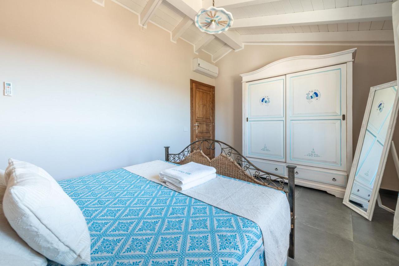 Villa Sa Rocca Junior&Suite Chia Exterior foto